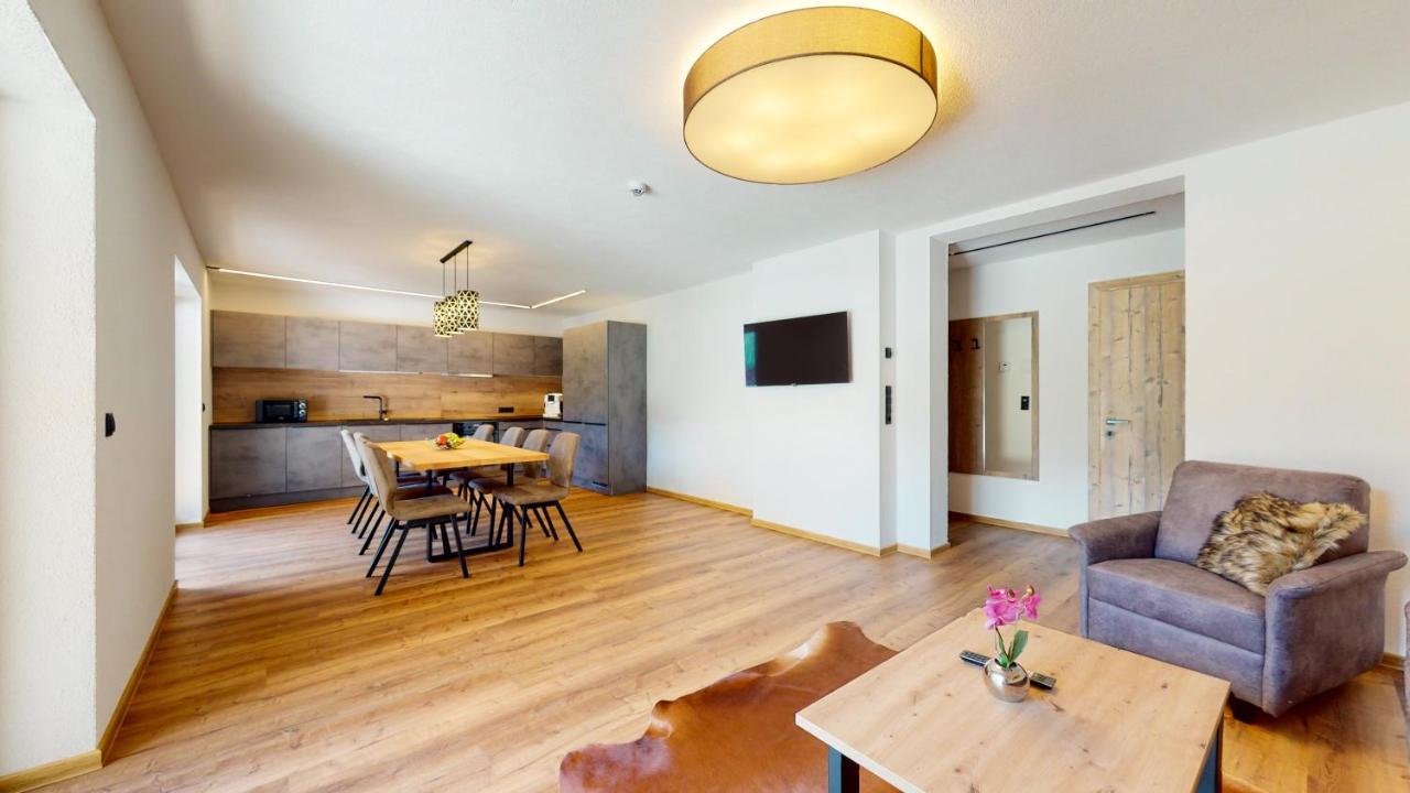 Pitzplus Appartements Sankt Leonhard im Pitztal Esterno foto
