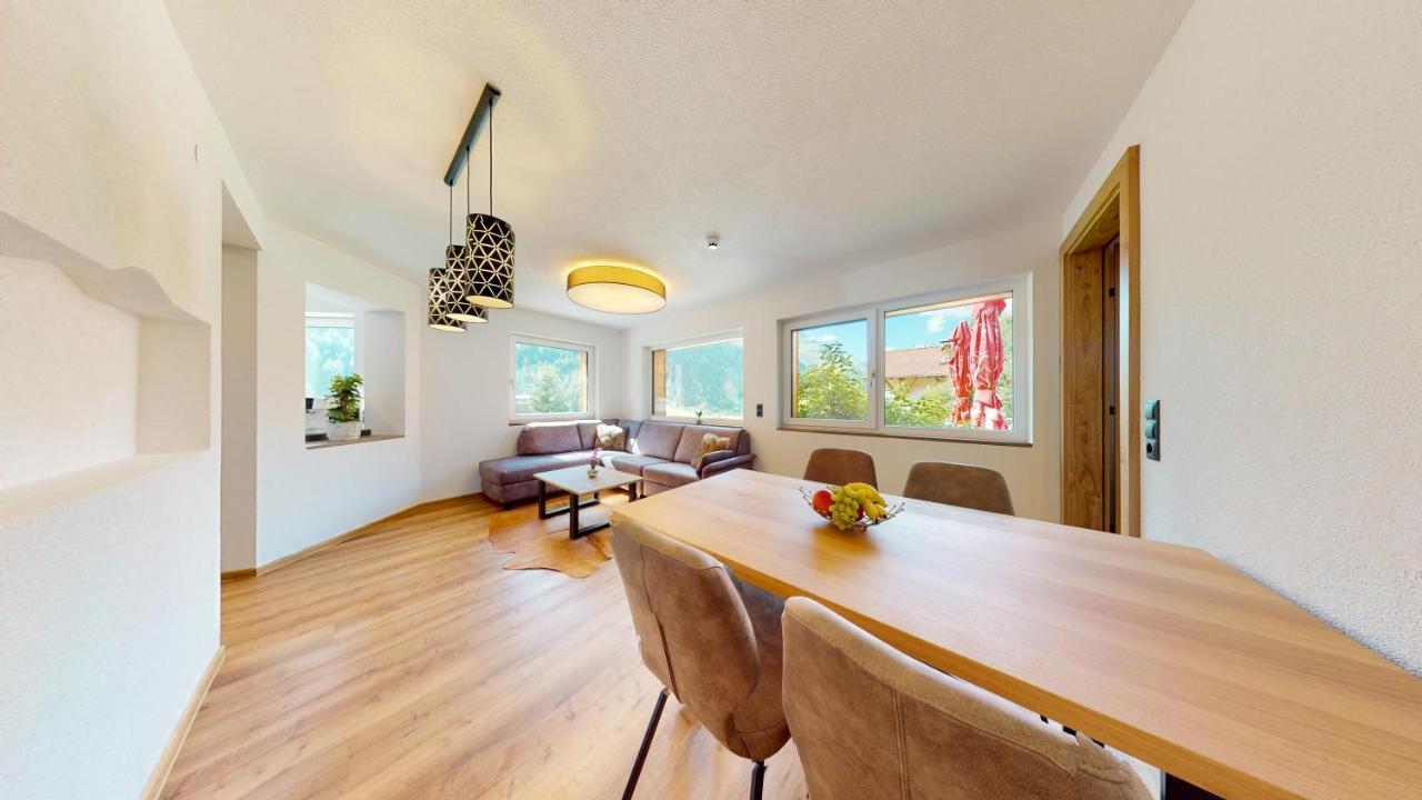 Pitzplus Appartements Sankt Leonhard im Pitztal Esterno foto