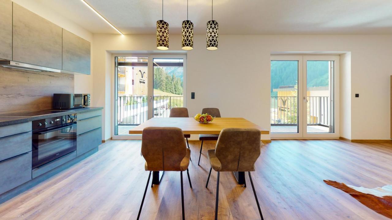 Pitzplus Appartements Sankt Leonhard im Pitztal Esterno foto
